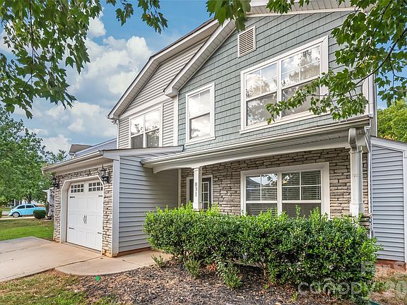 2nd image of 831 Sinclair Dr
