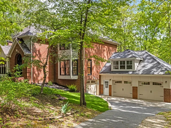 9030 Finney Point Dr, Ooltewah, TN 37363