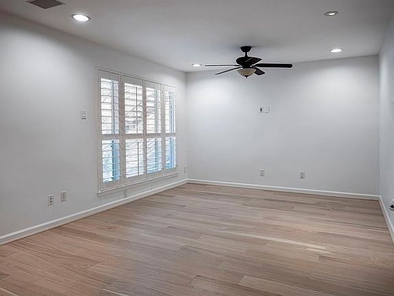 5th image of 3711 Holland Ave APT 105