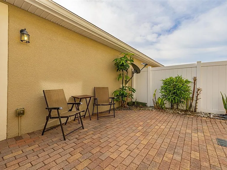 7435 Ripplepointe Way — Photo 44