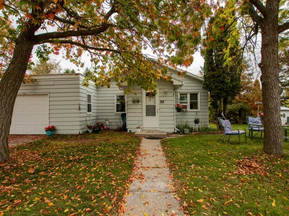 318 Clearwater Ave NW, Bagley, MN 56621