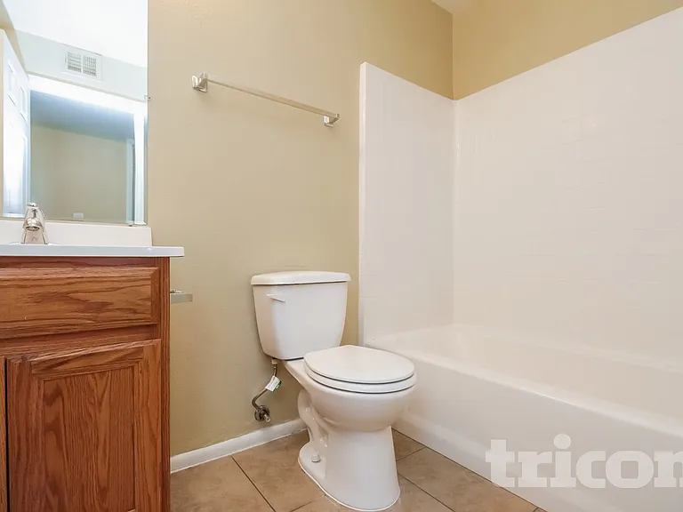 5017 W Sierra Vista Dr — Photo 14