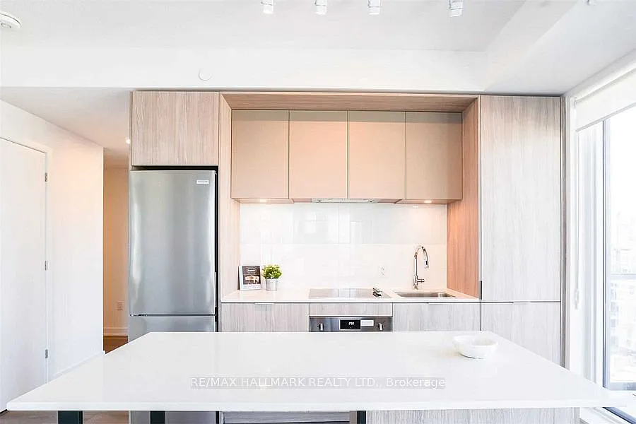 2 bed, $2,900 — Photo 4