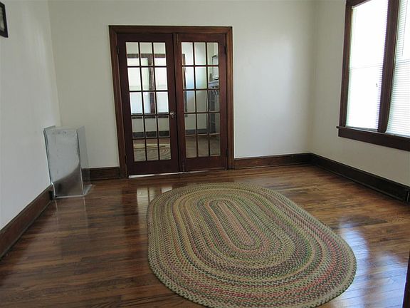 3rd image of 212 Lincoln Ave