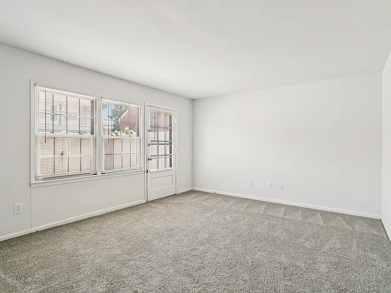 Cove Harbor Townhomes — Photo 10