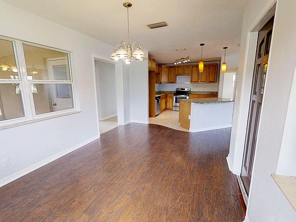 5th image of 3400 Barstow St