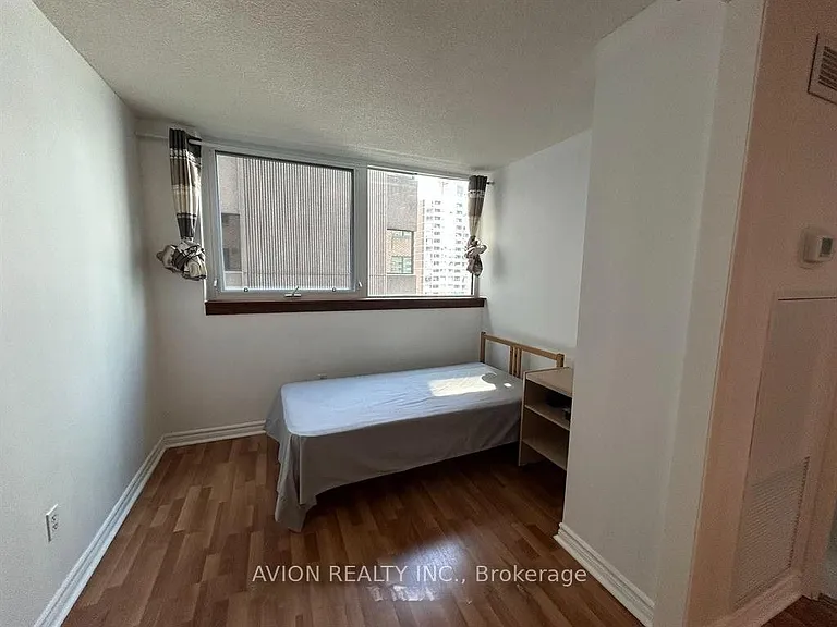 1055 Bay St #1214 — Photo 10