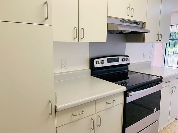 4th image of 91-1038 Kaiau Ave #11E