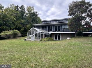 346 Earl Weber Rd, Berkeley Springs, WV 25411