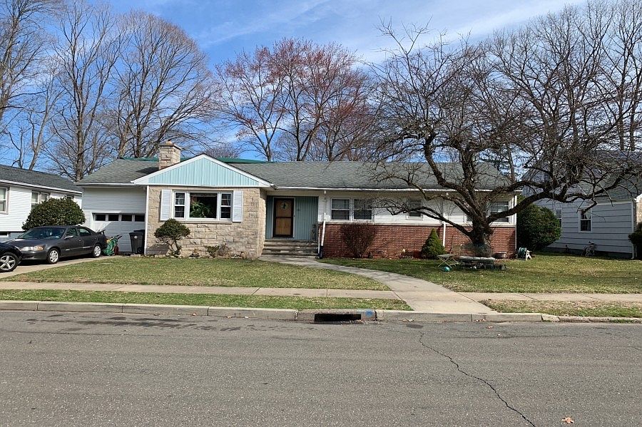 1st image of 151 Curtis Dr