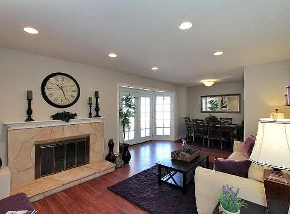 4th image of 1247 E Avenida De Los Arboles
