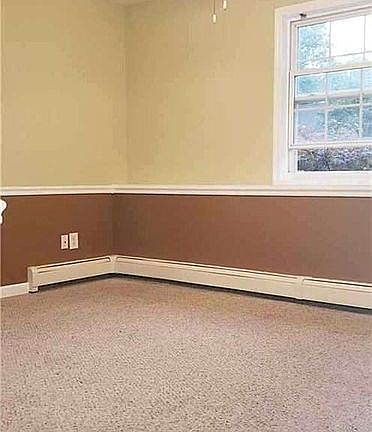3rd image of 151 Richmond Blvd