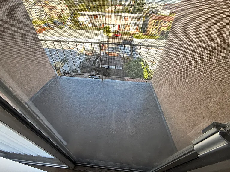 5068 Franklin Ave — Photo 4