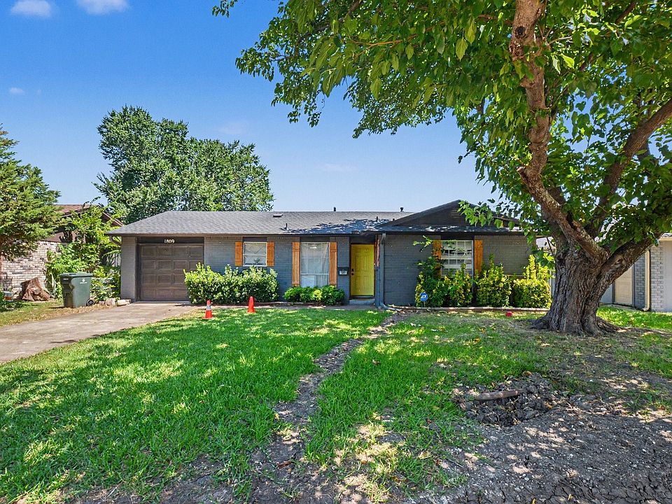 1st image of 1809 Homestead Pl
