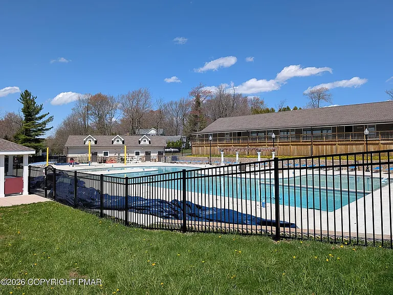 715 Country Place Dr — Photo 23