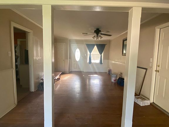 5th image of 521 Gardenia St
