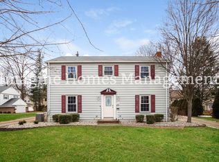 1730 Southbend Dr, Rocky River, OH