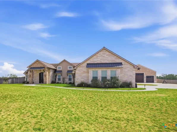 500 Sendera Loop, Victoria, TX 77904