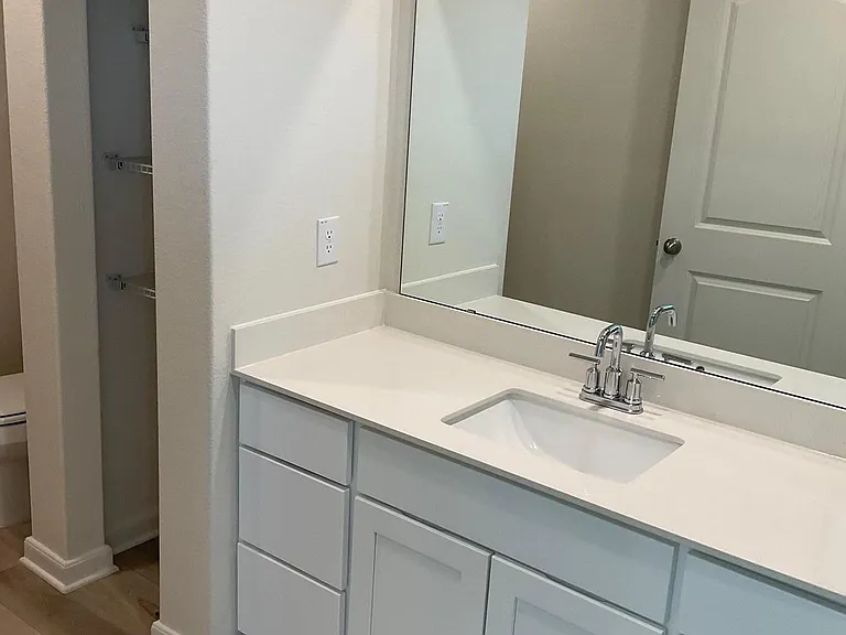 327 Stone Ct — Photo 16
