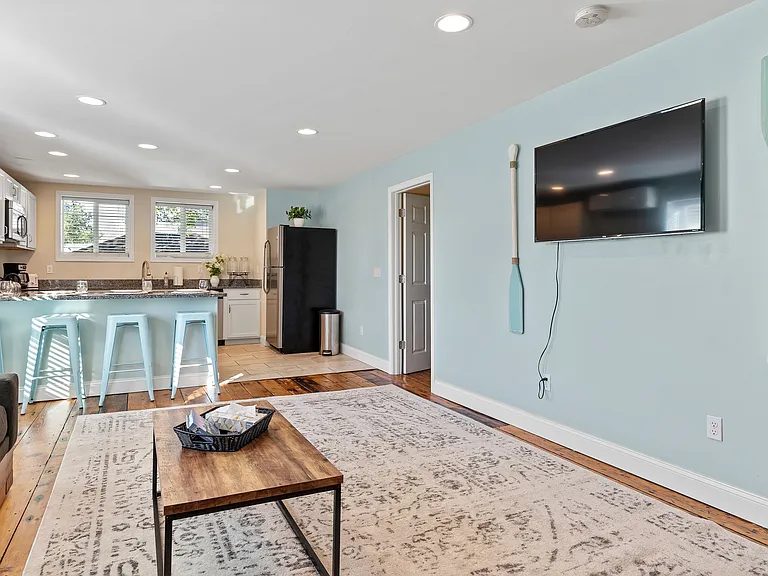 15 Fern Park Ave. — Photo 92
