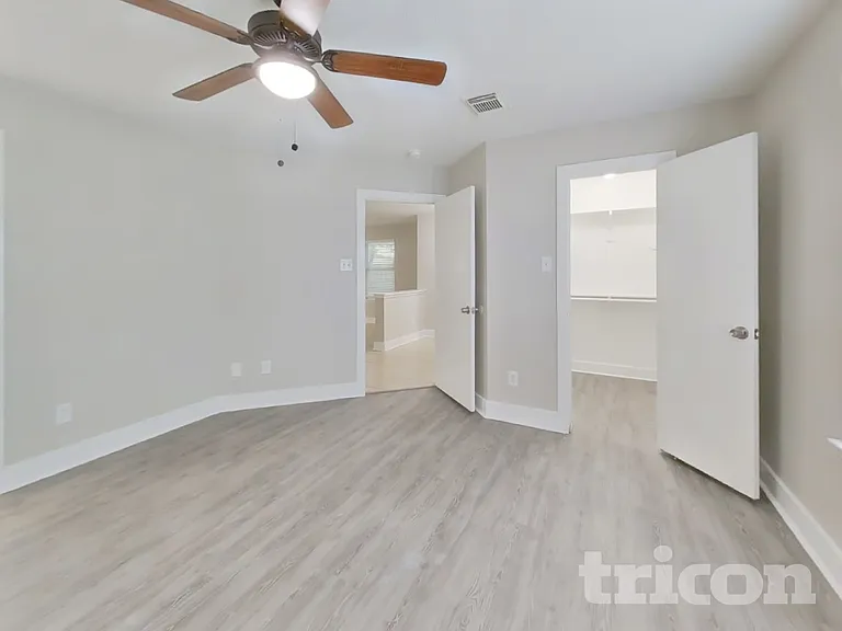 18167 Woodsdale Ct — Photo 6