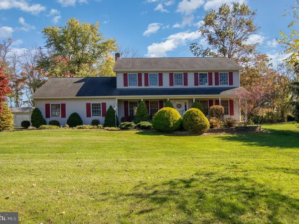 267 Acorn Ct, Mechanicsburg, PA 17055