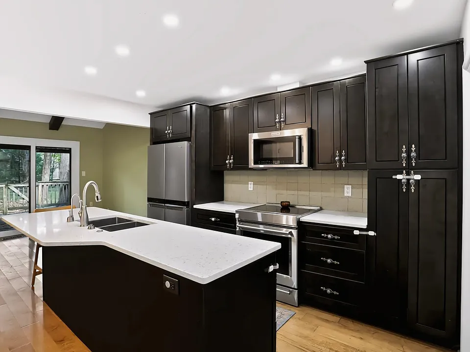 4235 Larkspur Trce