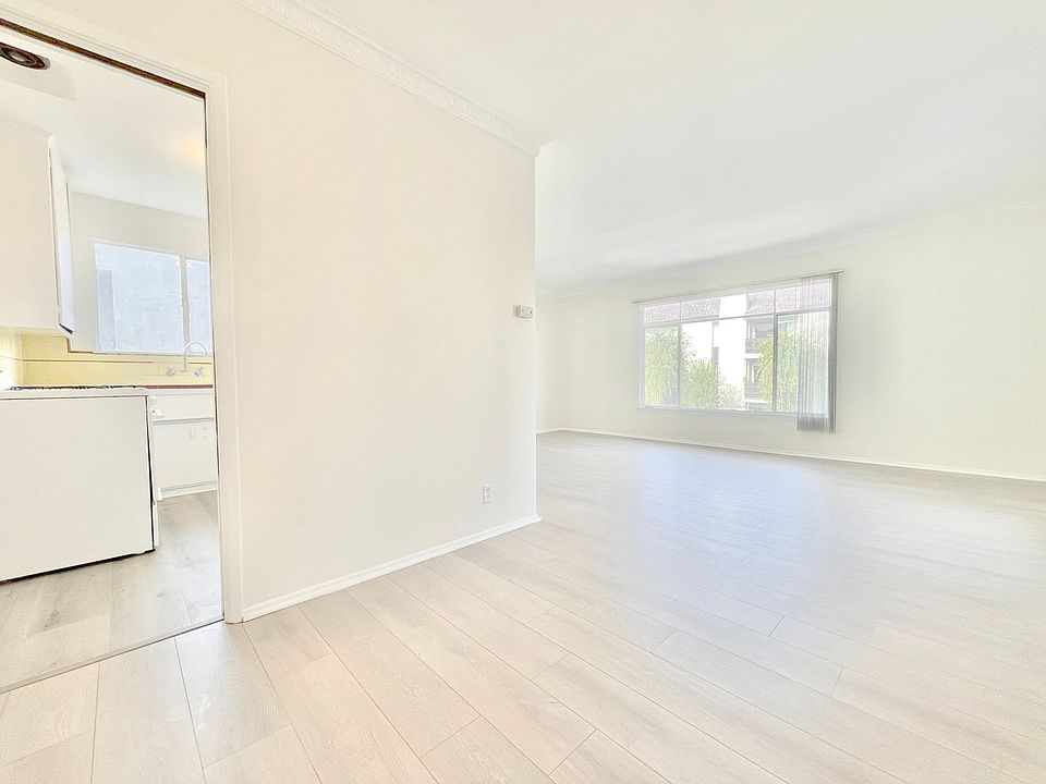 1st image of 501 S Harvard Blvd #15