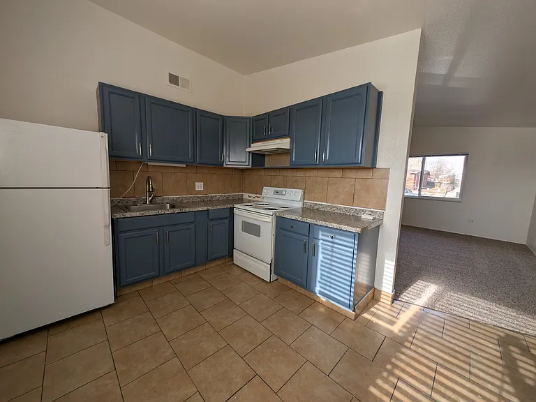2956 Eliot Cir #2 — Photo 4