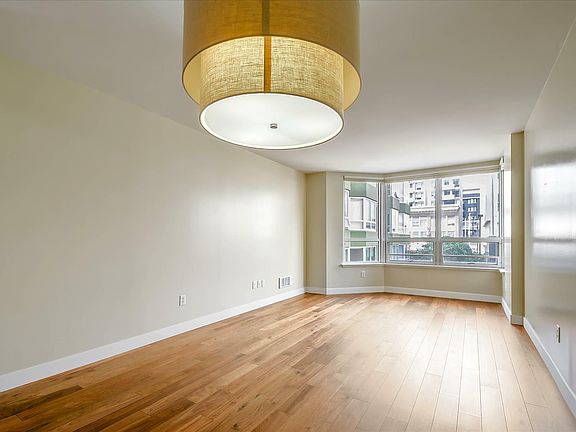 3rd image of 650 Turk St Unit 401