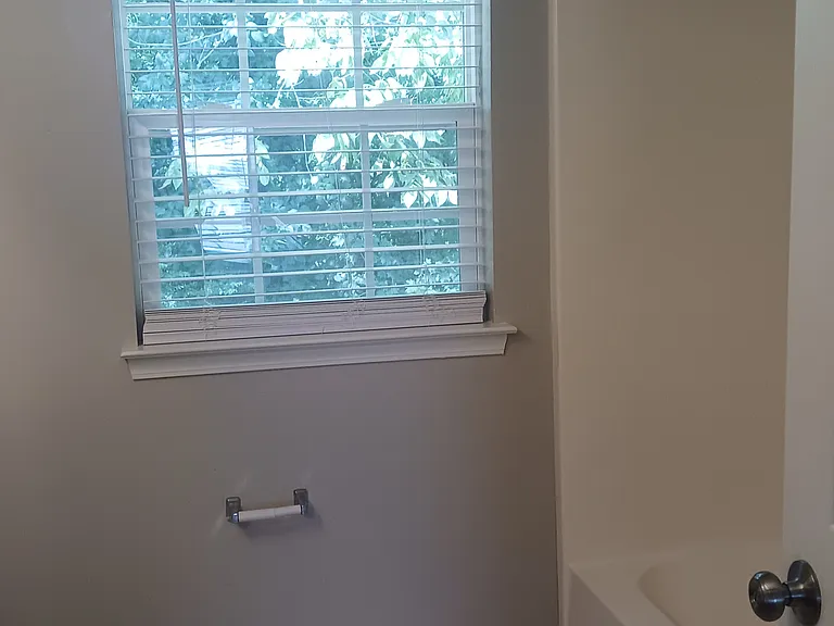 2nd floor guest bathroom