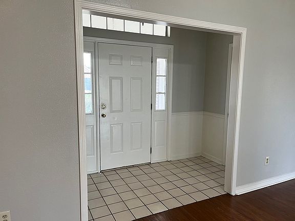 3rd image of 6020 Sandalwood Dr