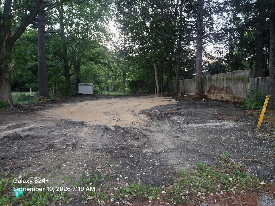 2nd image of 96 Ellis St