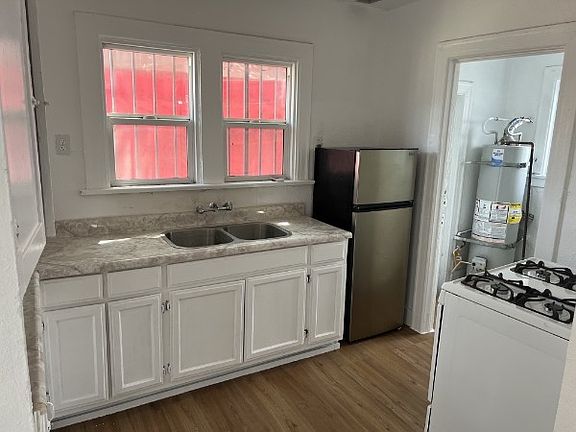 2nd image of 120 1/2 W 58th St #1/2