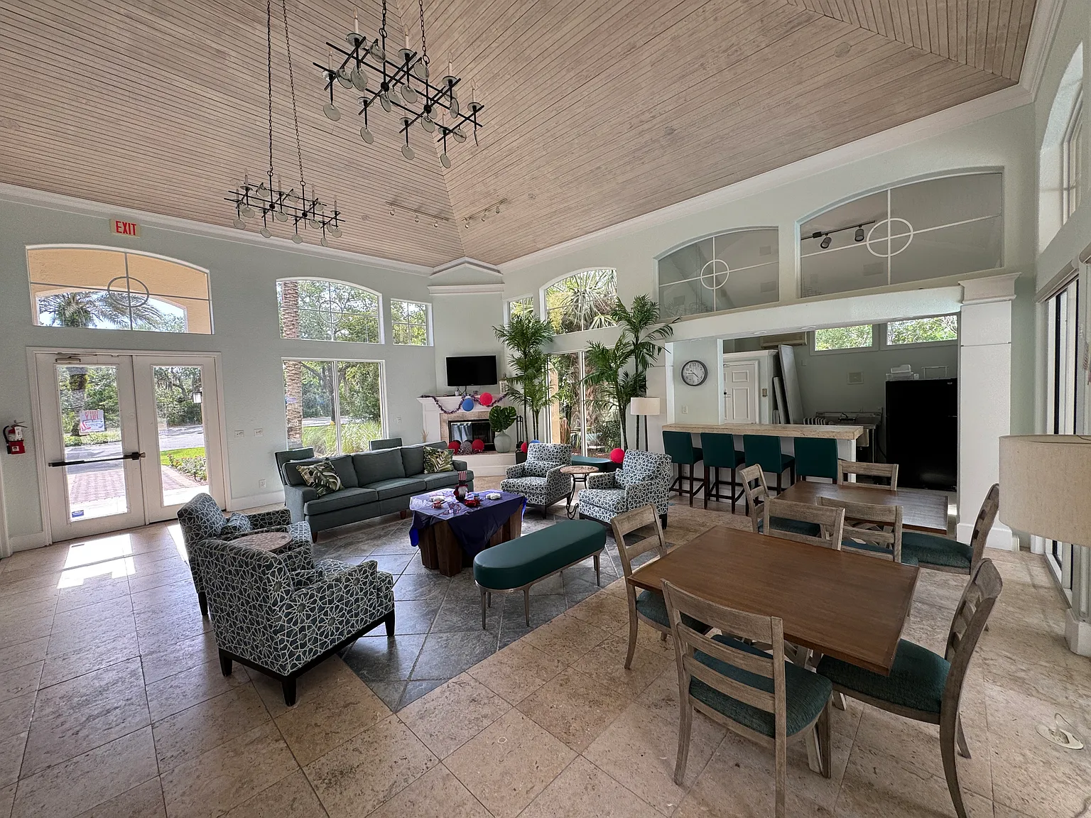 2 bed, 1156 sqft, $2,050 — Photo 4
