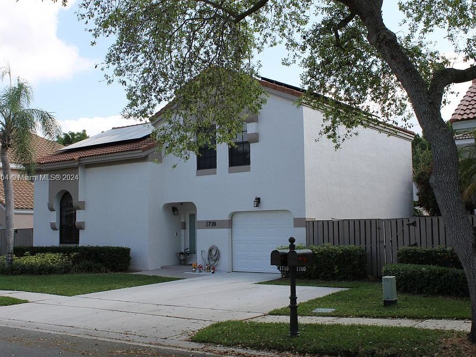1st image of 1710 NW 107th Way