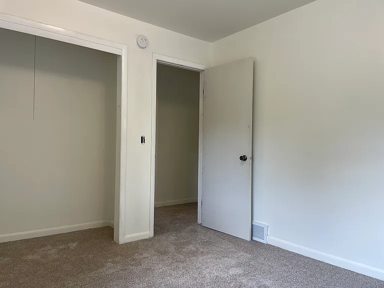 6214 Raymond Rd — Photo 18