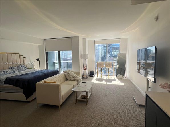 31 SE 6th St APT 2505