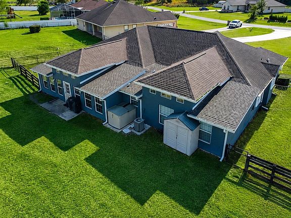 5th image of 360 NW 113th Cir