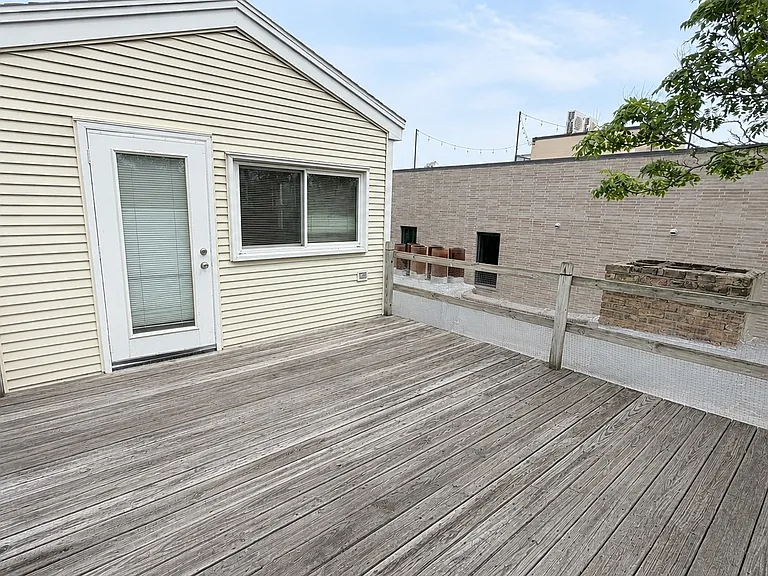 534 W Dickens Ave #2 — Photo 13