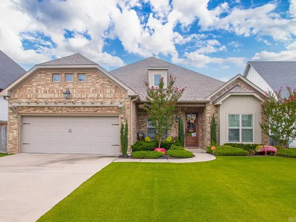 16 Waterside Dr, Little Rock, AR 72223