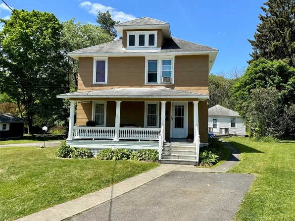 577 Hooper Rd, Endwell, NY 13760