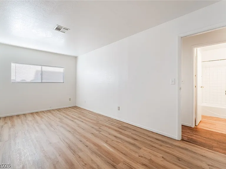 1611 E Harmon Ave #3 — Photo 21