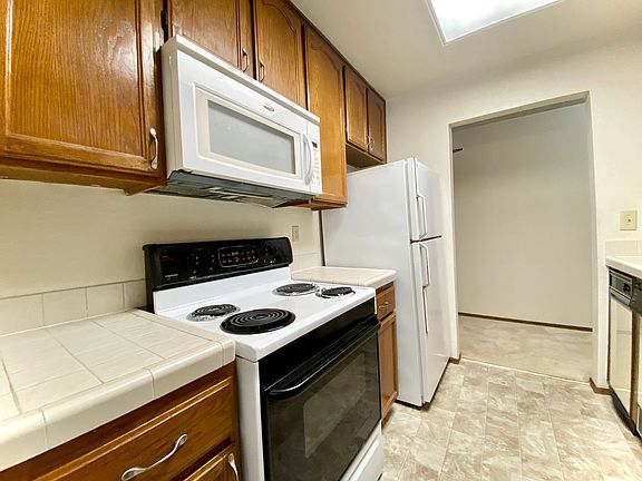 4th image of 39975 Cedar Blvd Unit 236