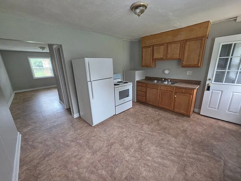 603 W 23rd St #A — Photo 2