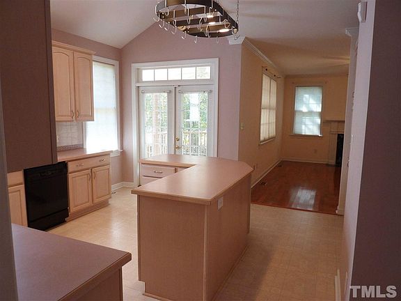 5th image of 1128 Bowling Mountain Dr
