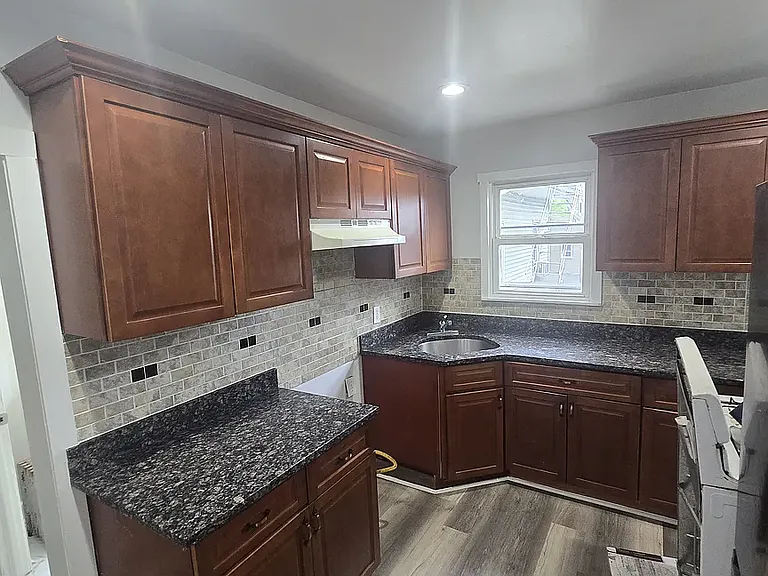 120 Scheerer Ave #5D — Photo 2