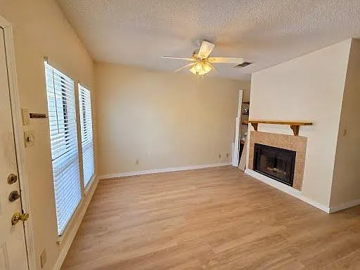2 bed, 2.0 bath, 756 sqft, $900 — Photo 3