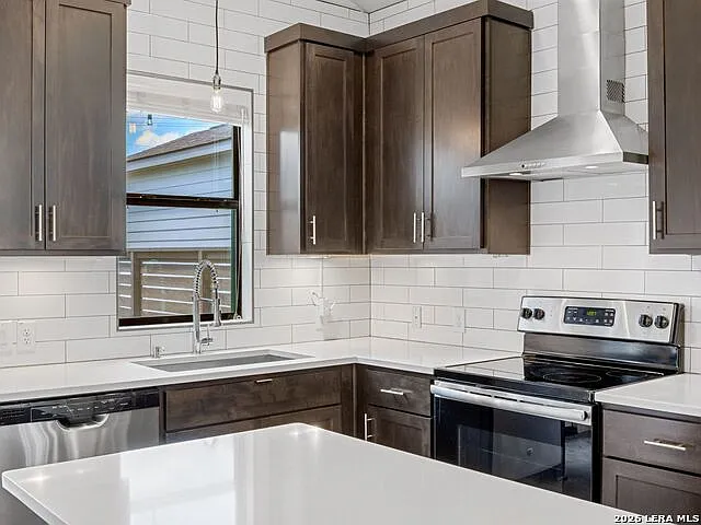 1114 N Olive St — Photo 10