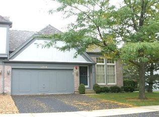 1710 Napoleon Dr, Naperville, IL 60565